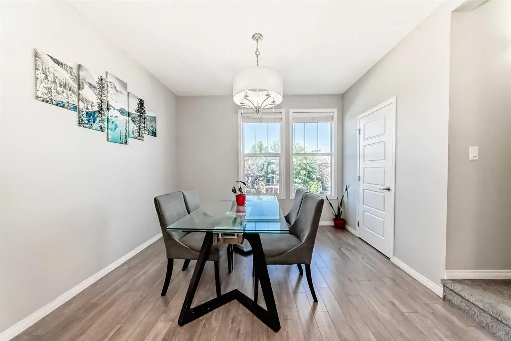 280 Williamstown Close NW, #506