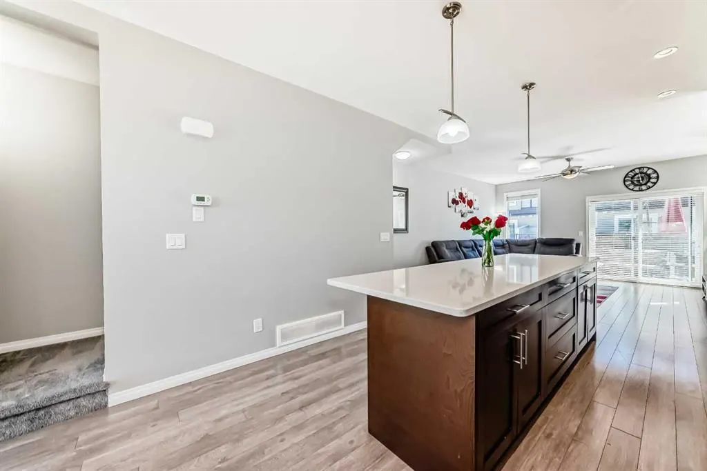 280 Williamstown Close NW, #506