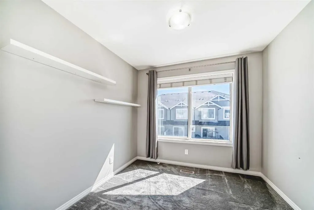 280 Williamstown Close NW, #506