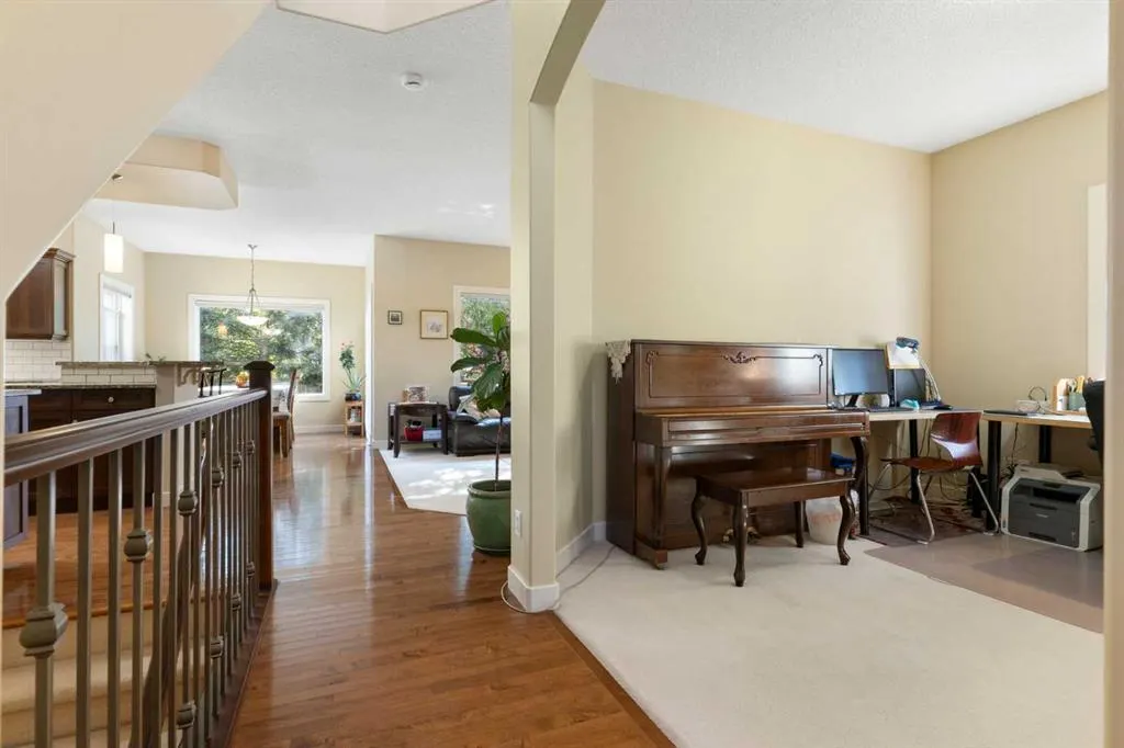 46 Tuscany Glen Way NW
