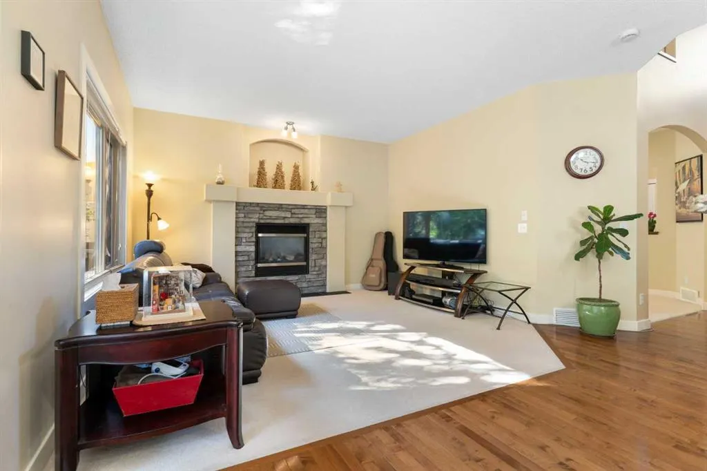 46 Tuscany Glen Way NW