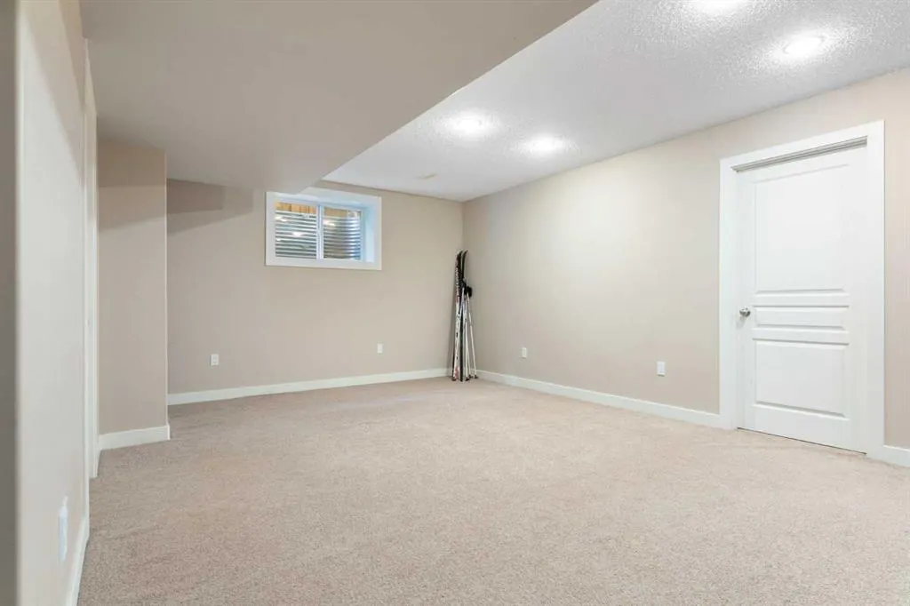 46 Tuscany Glen Way NW