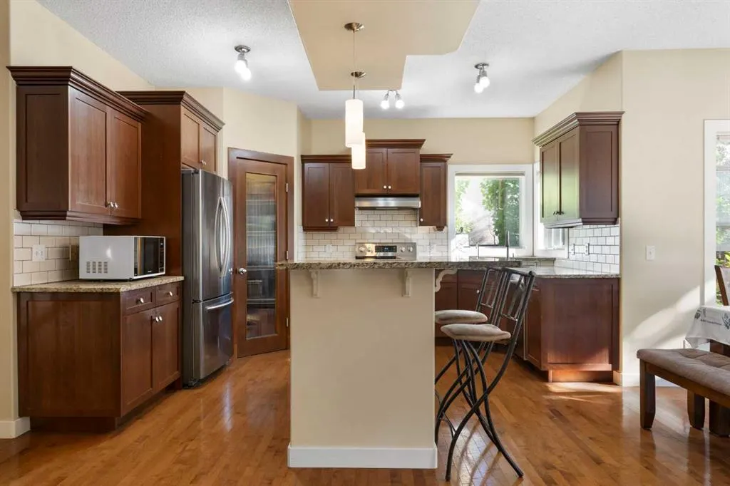 46 Tuscany Glen Way NW