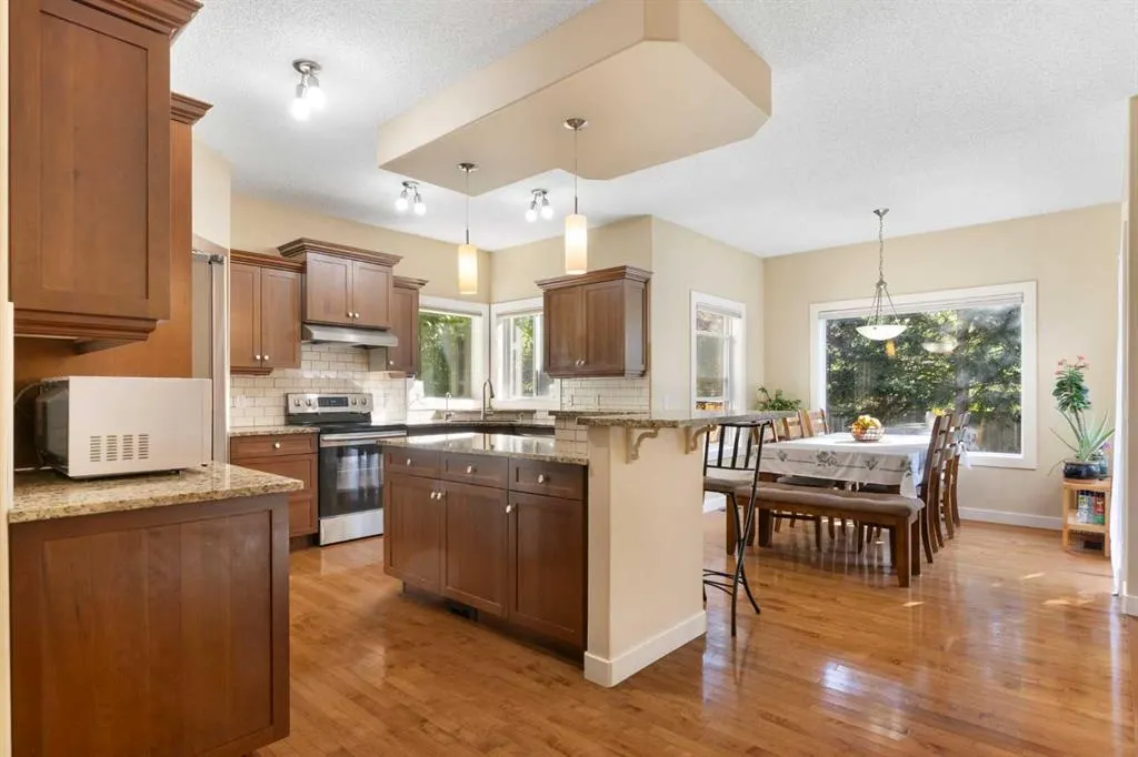 46 Tuscany Glen Way NW