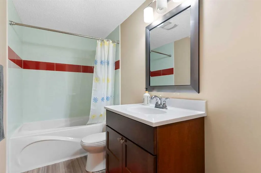 46 Tuscany Glen Way NW