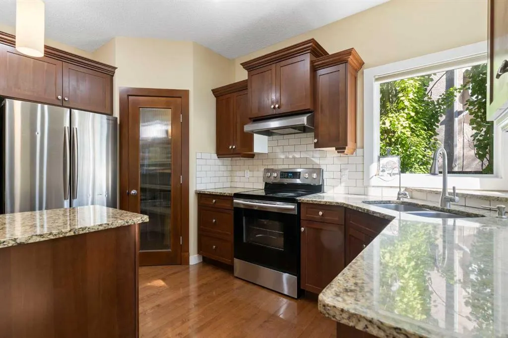 46 Tuscany Glen Way NW