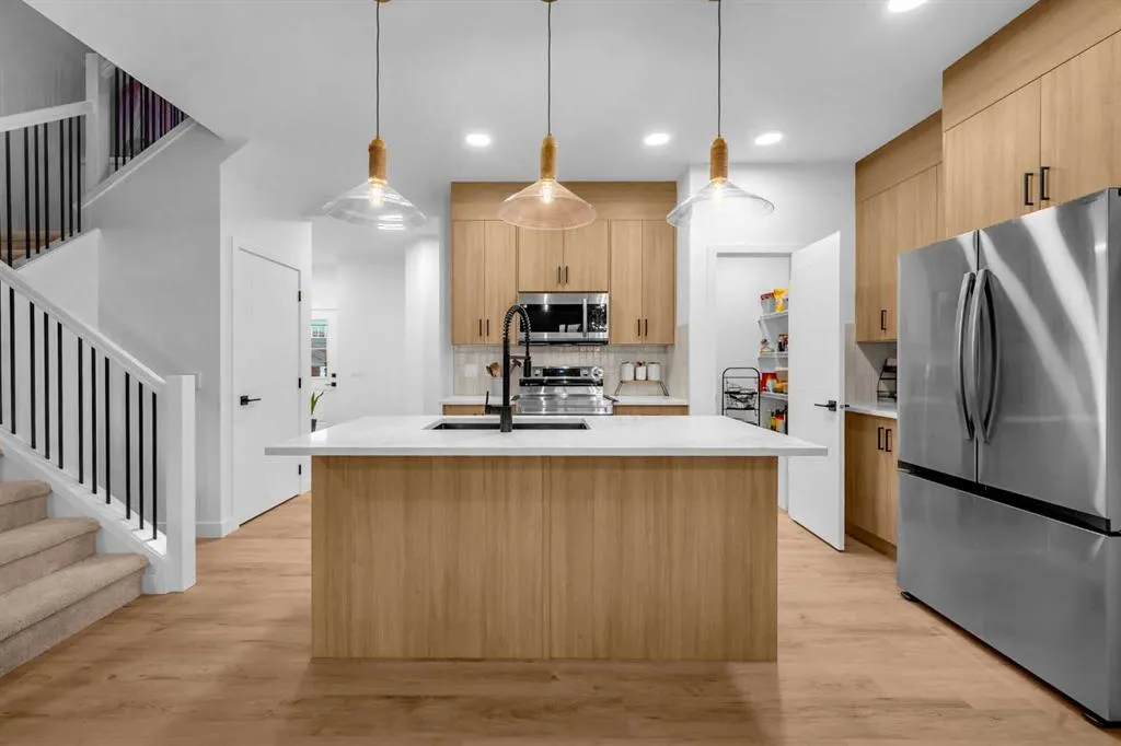288 Sora Terrace SE