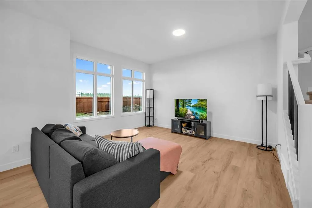 288 Sora Terrace SE