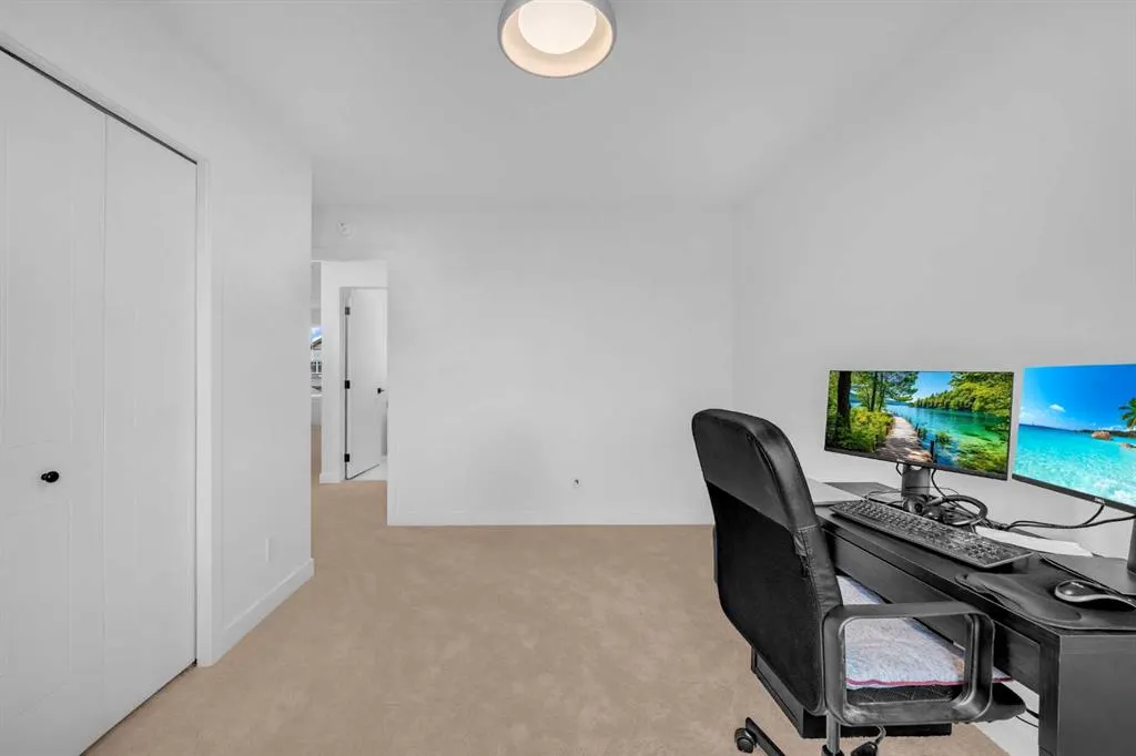288 Sora Terrace SE