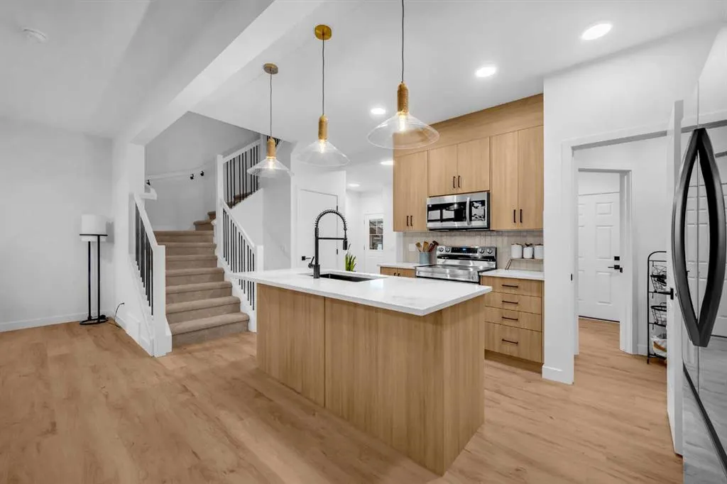 288 Sora Terrace SE