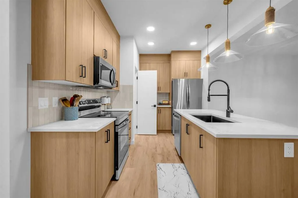288 Sora Terrace SE