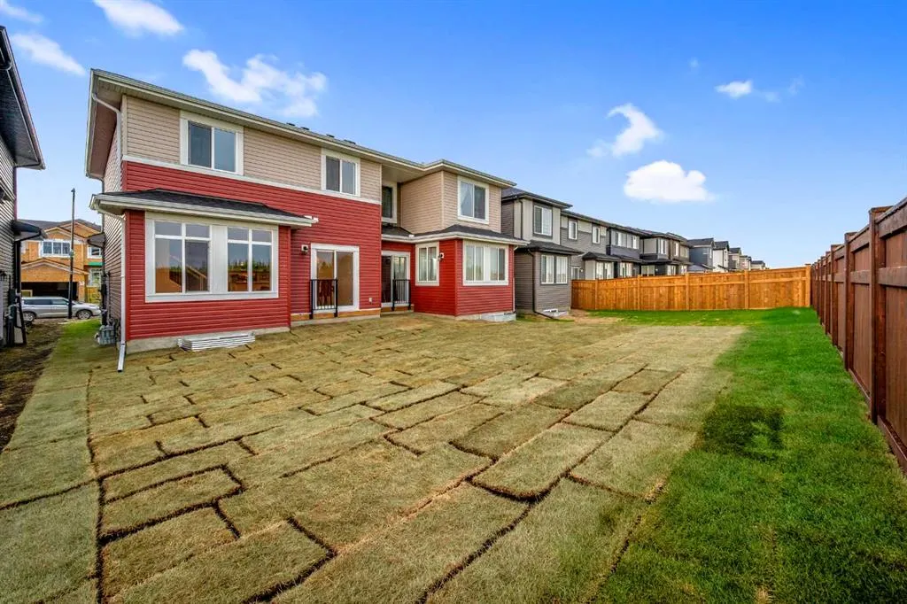 288 Sora Terrace SE