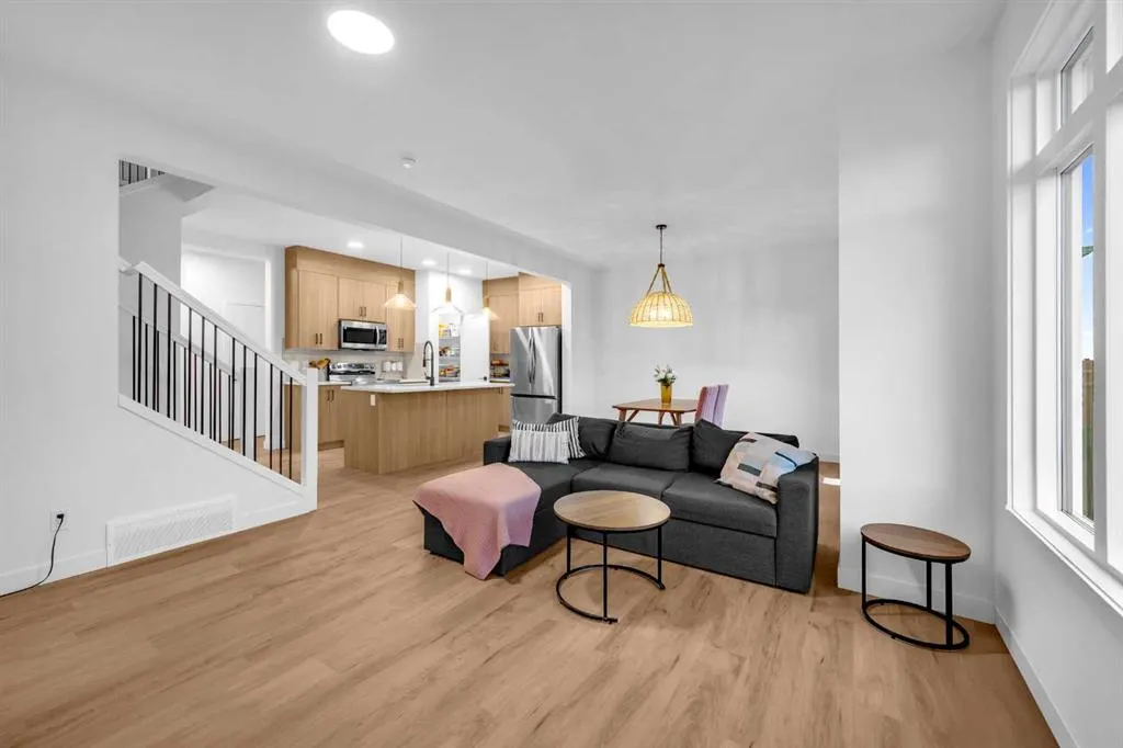 288 Sora Terrace SE