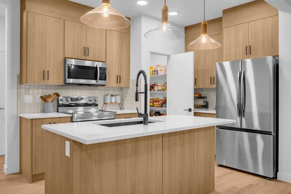 288 Sora Terrace SE