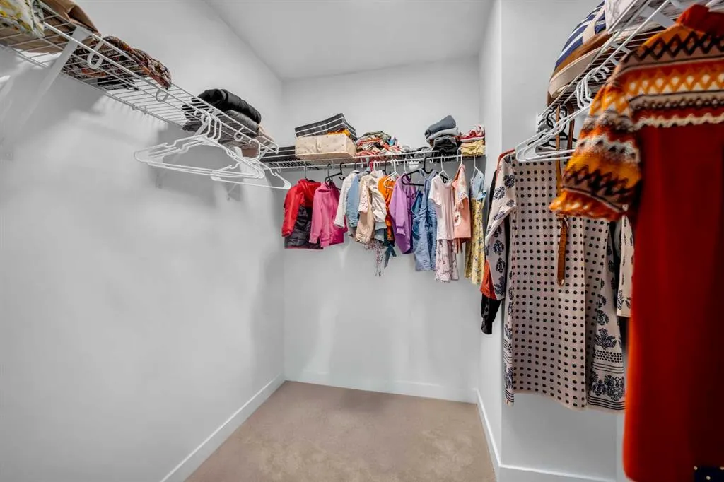 288 Sora Terrace SE