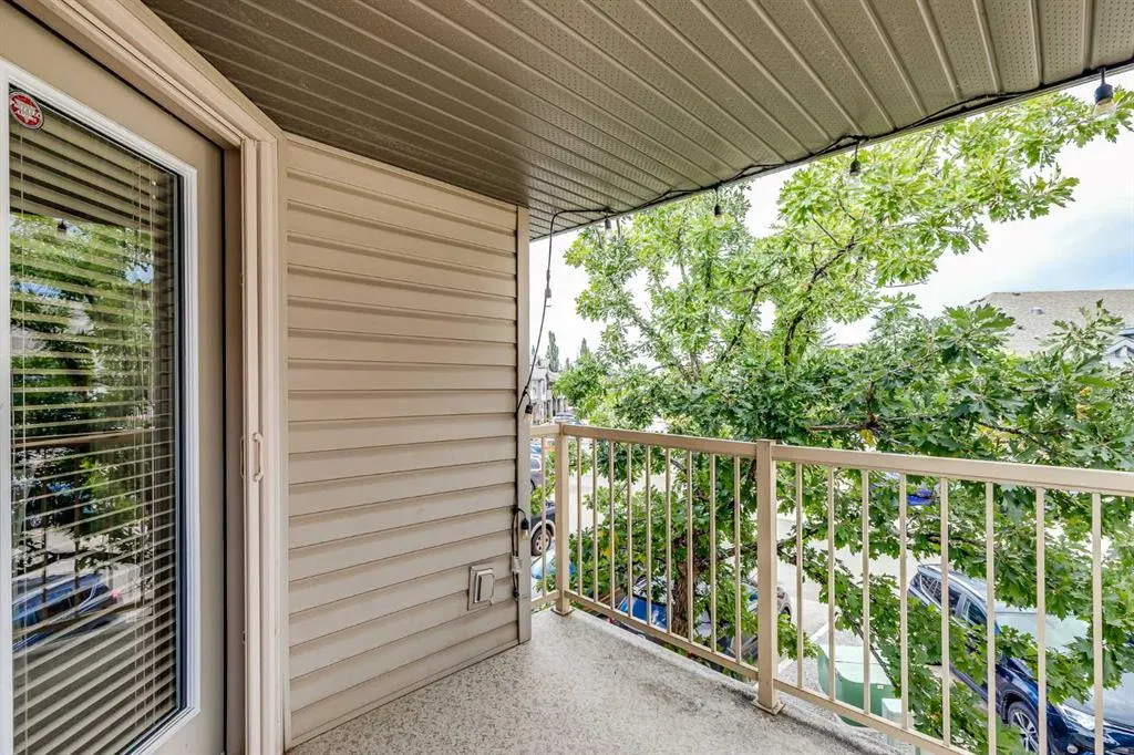 11 Everridge Square SW, #201