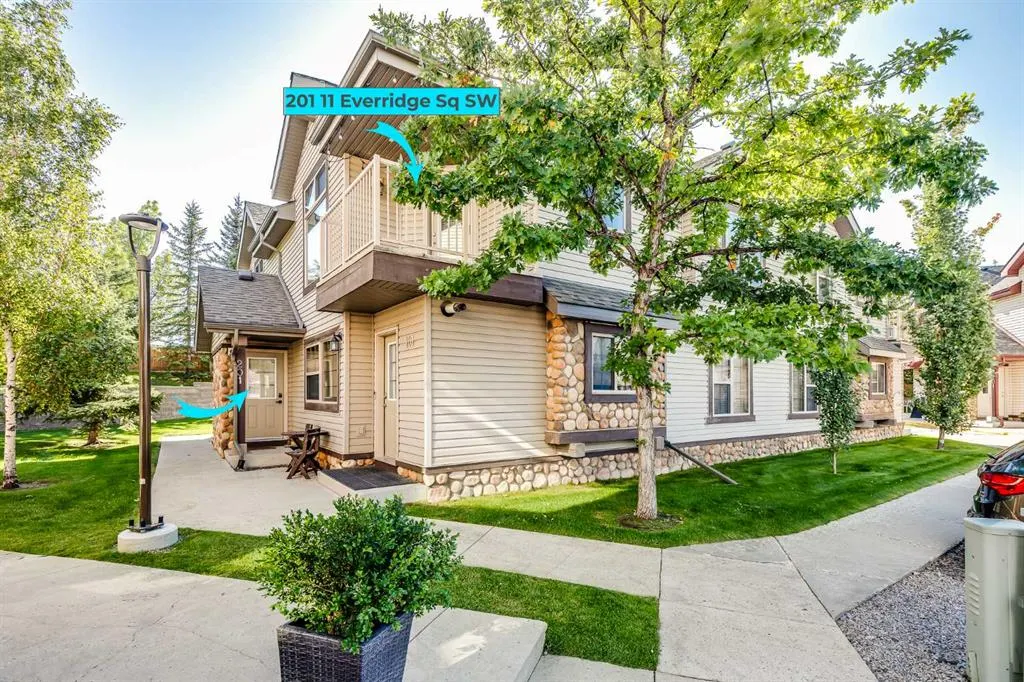 11 Everridge Square SW, #201