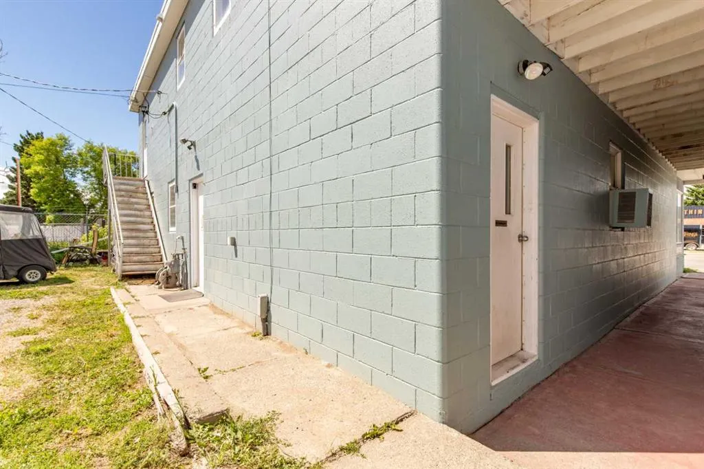 966 Main Street