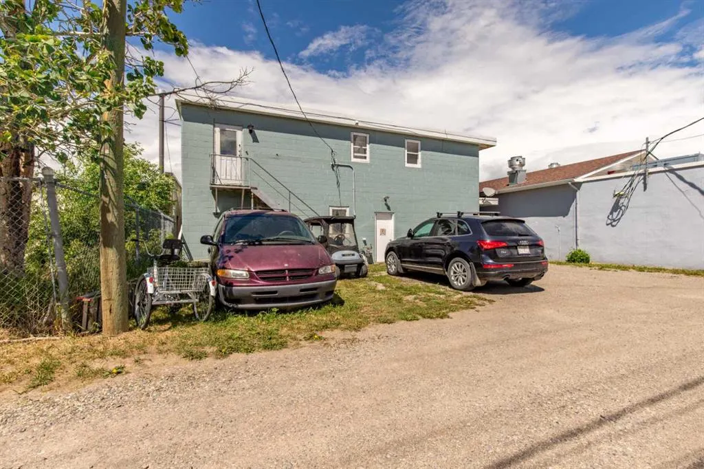 966 Main Street