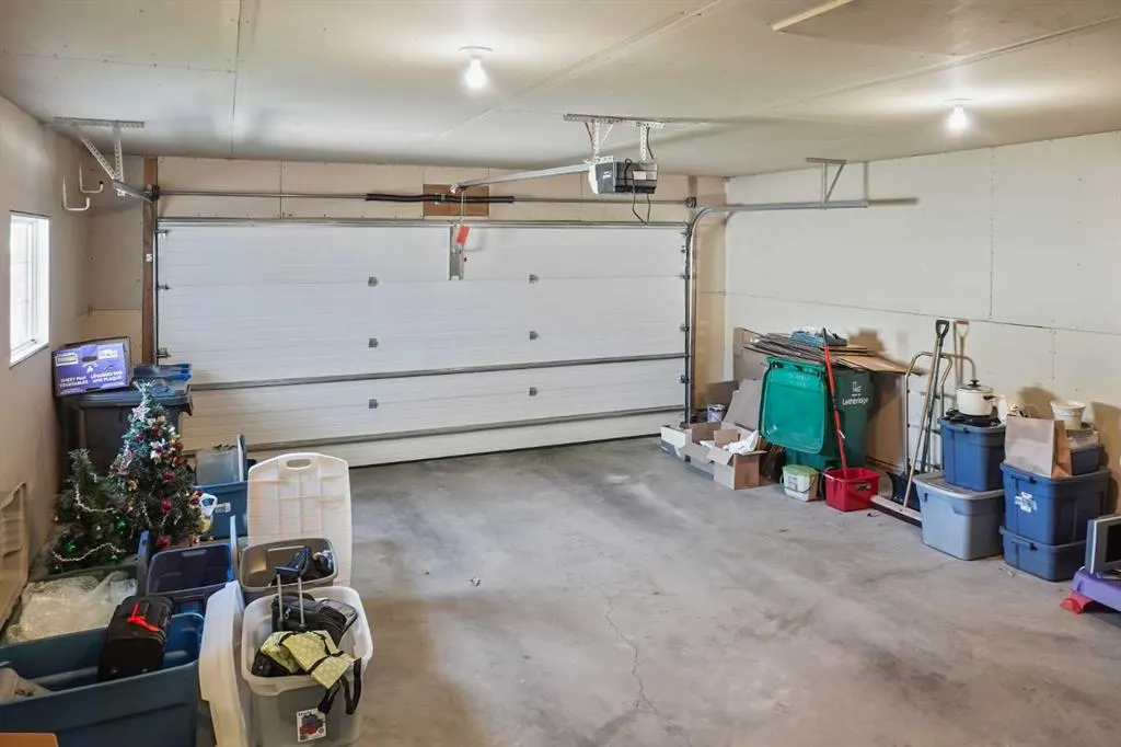 240 Heritage Boulevard W, #1