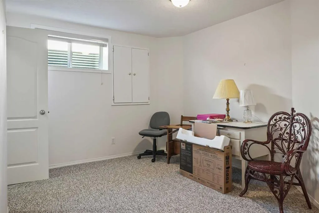 240 Heritage Boulevard W, #1