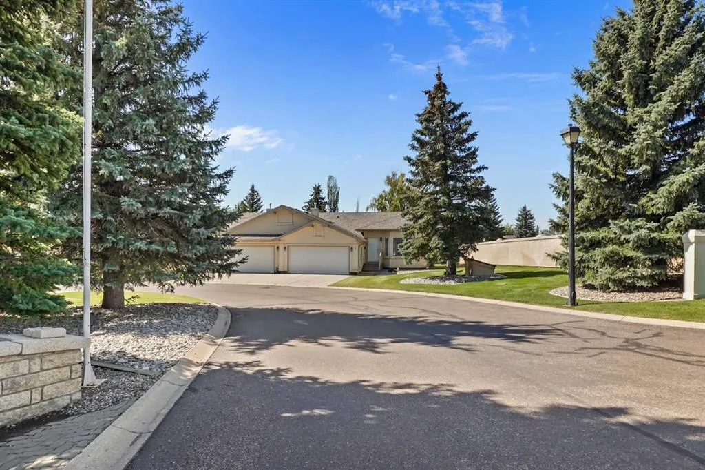 240 Heritage Boulevard W, #1