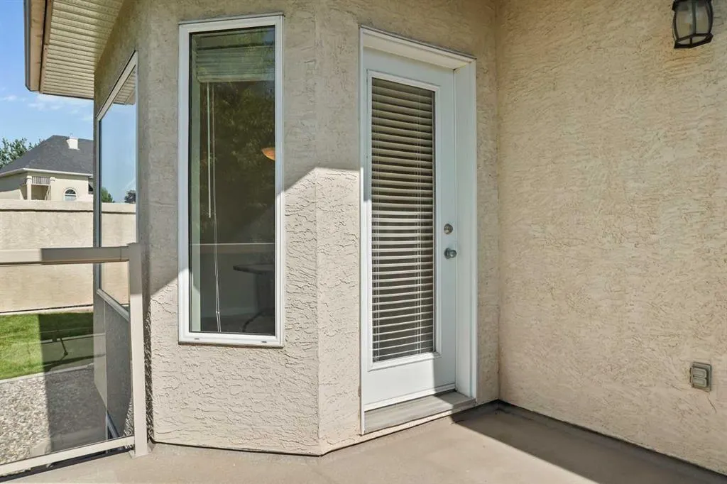 240 Heritage Boulevard W, #1