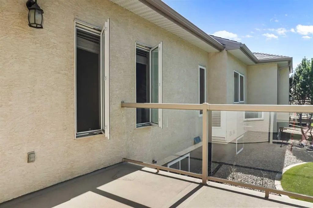240 Heritage Boulevard W, #1