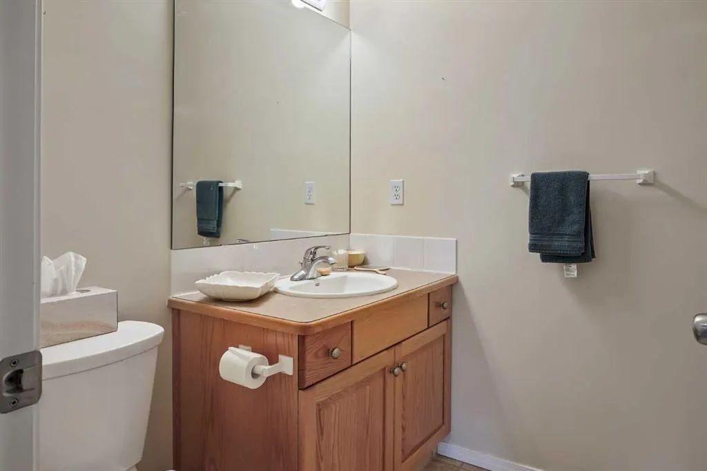 240 Heritage Boulevard W, #1