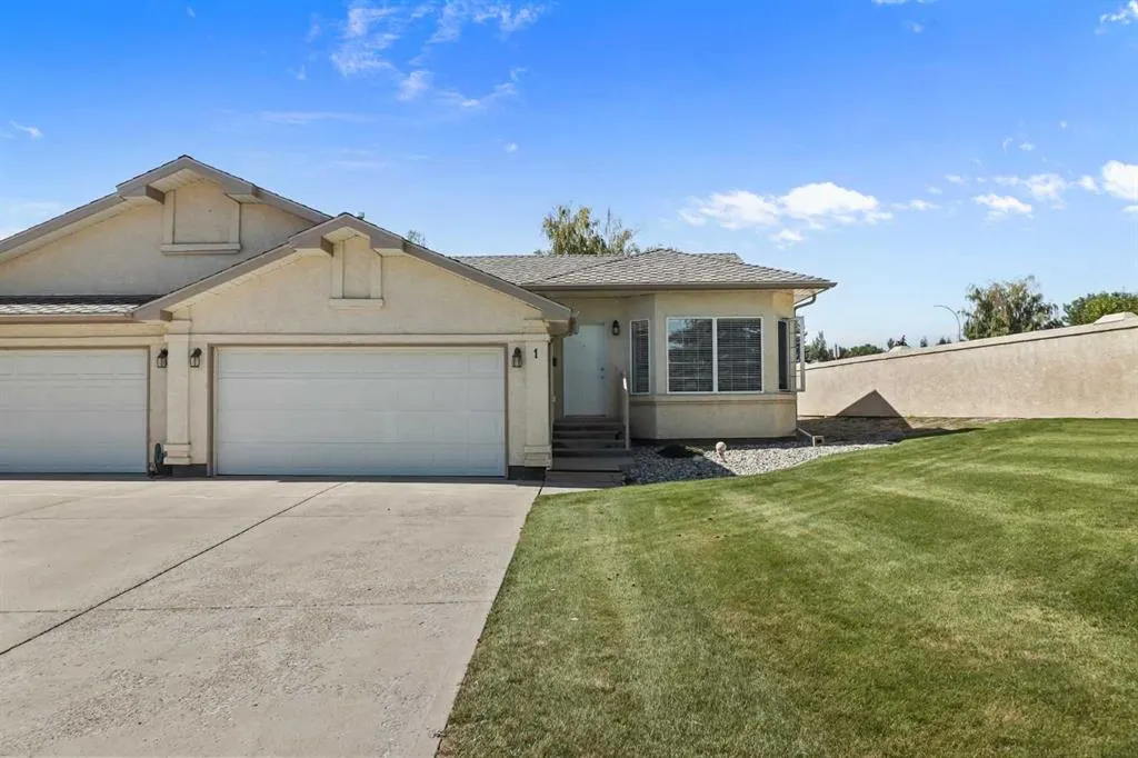 240 Heritage Boulevard W, #1