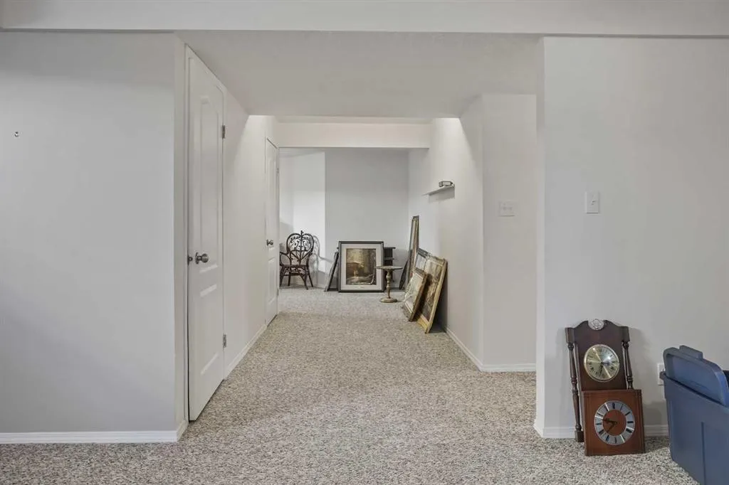 240 Heritage Boulevard W, #1