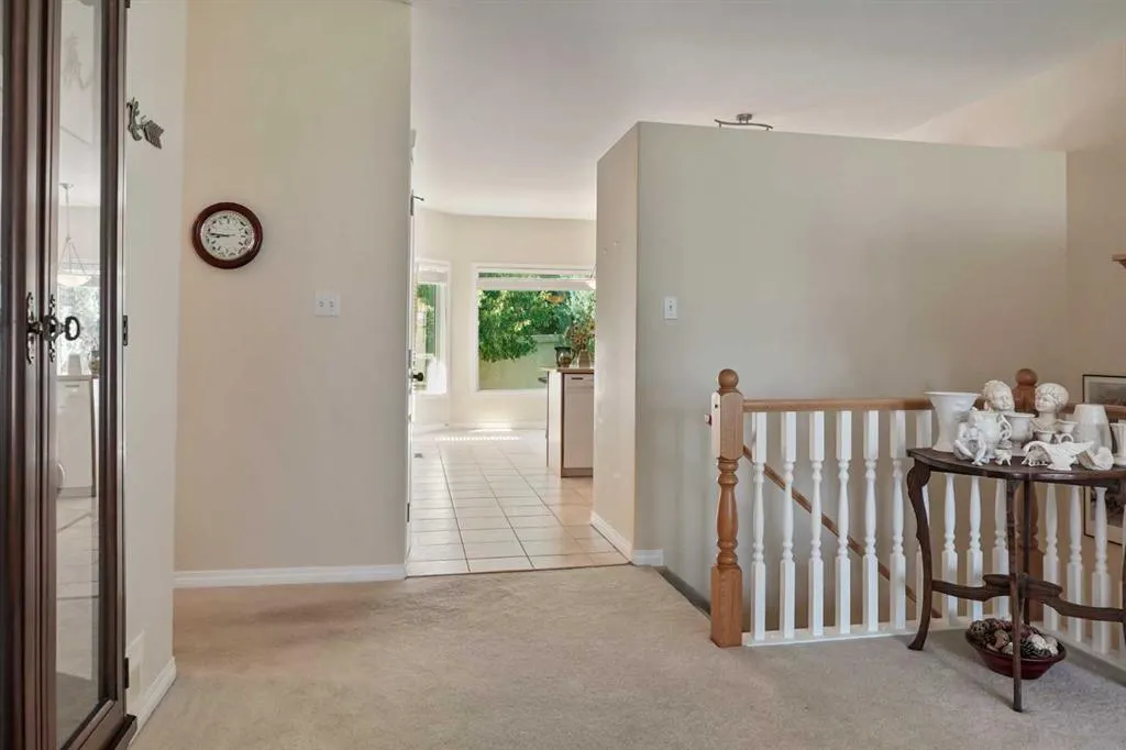 240 Heritage Boulevard W, #1