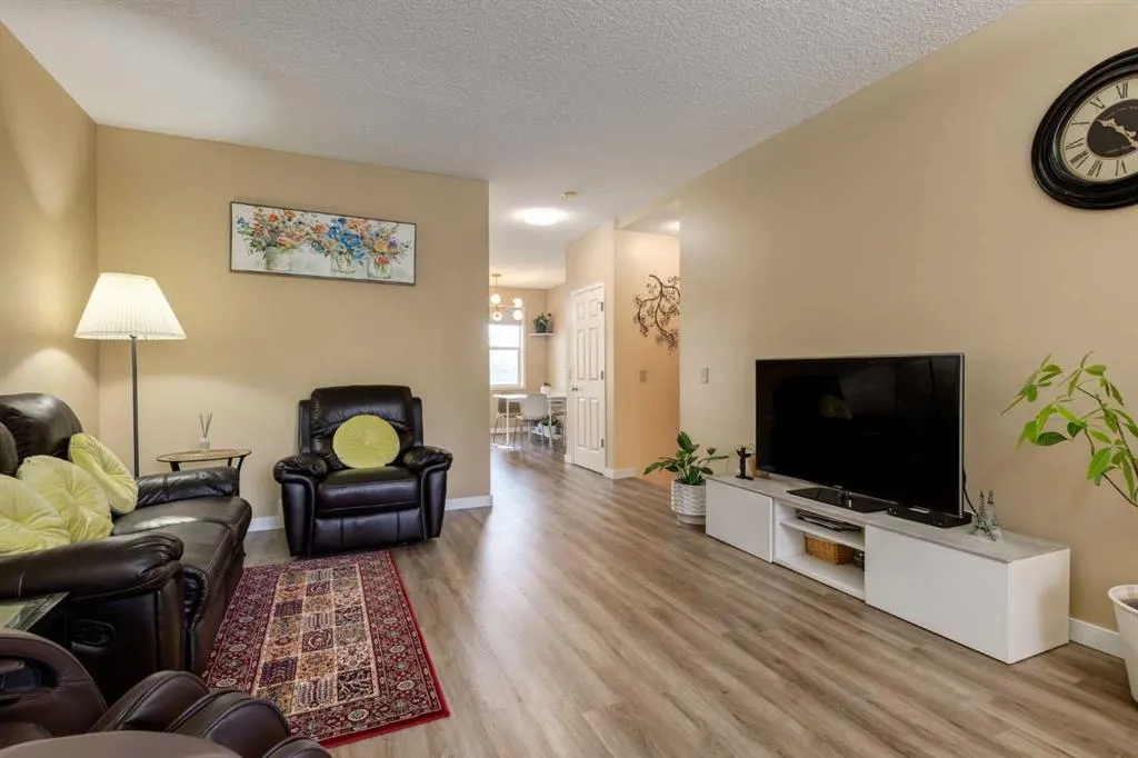 29 Springborough Boulevard SW, #7