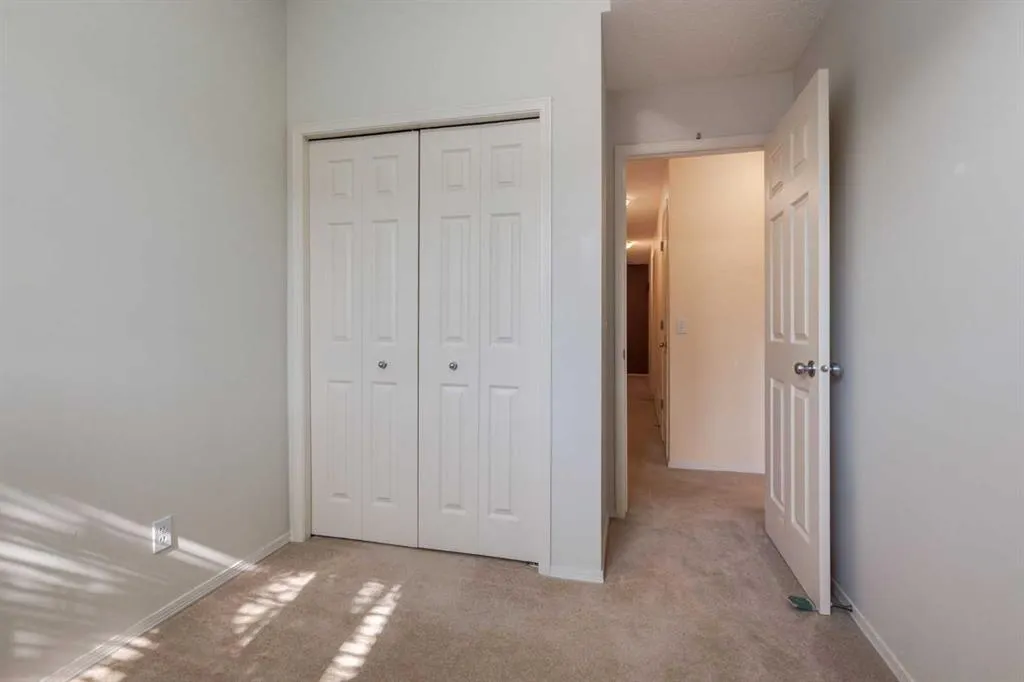 29 Springborough Boulevard SW, #7