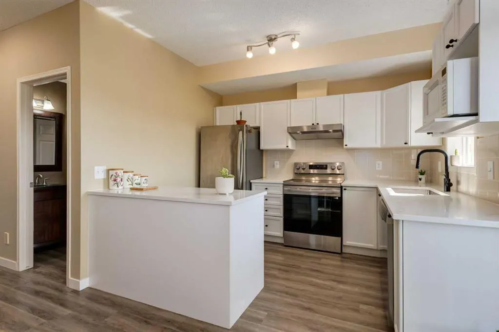29 Springborough Boulevard SW, #7