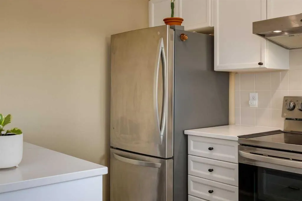 29 Springborough Boulevard SW, #7