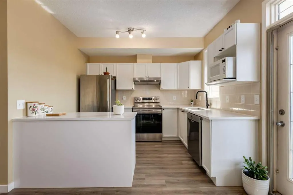 29 Springborough Boulevard SW, #7