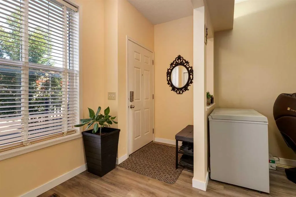29 Springborough Boulevard SW, #7