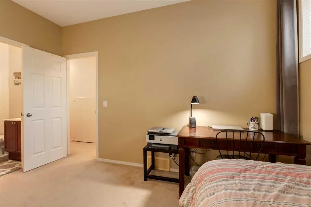29 Springborough Boulevard SW, #7