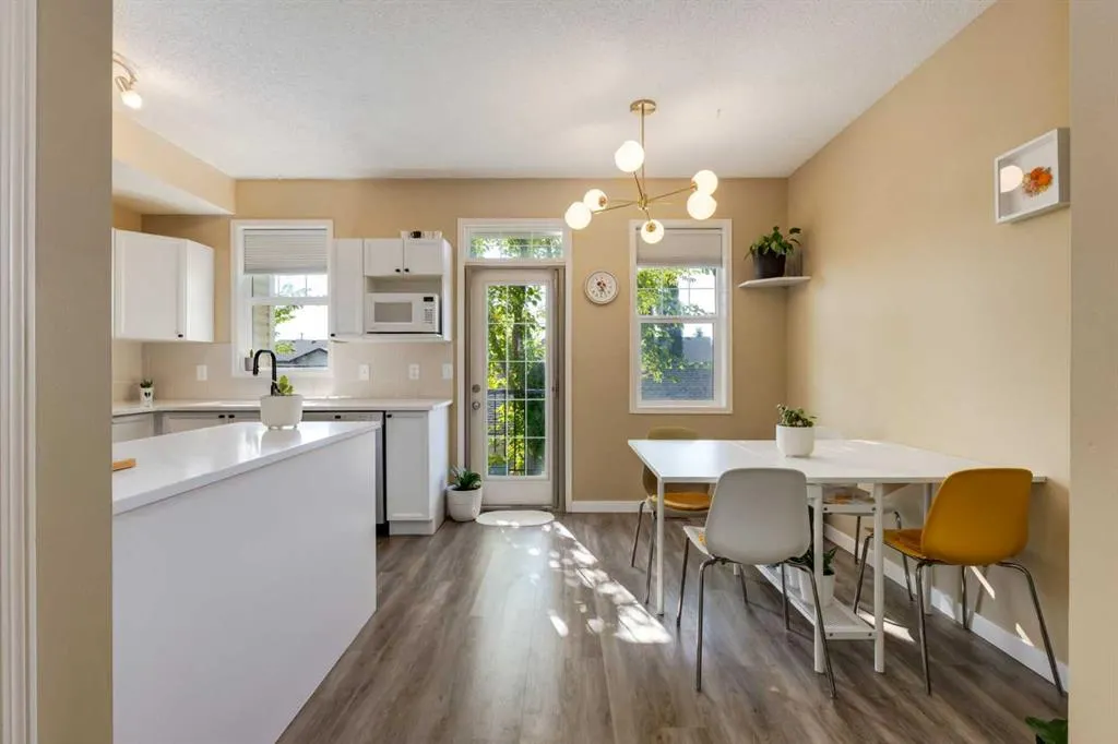 29 Springborough Boulevard SW, #7