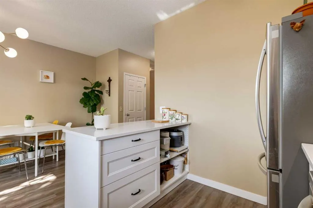 29 Springborough Boulevard SW, #7