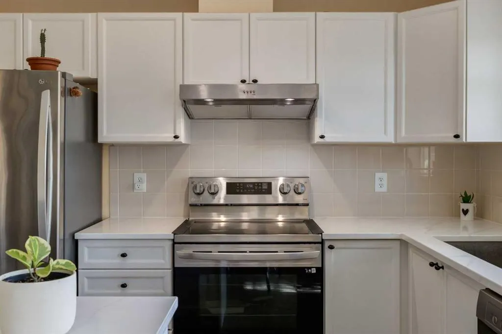 29 Springborough Boulevard SW, #7