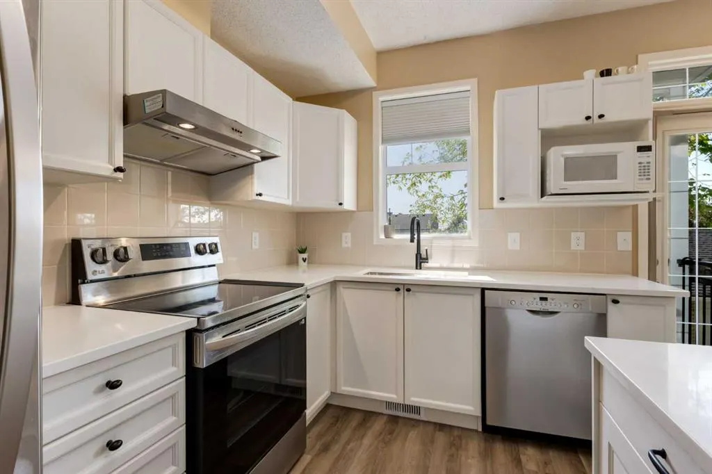 29 Springborough Boulevard SW, #7