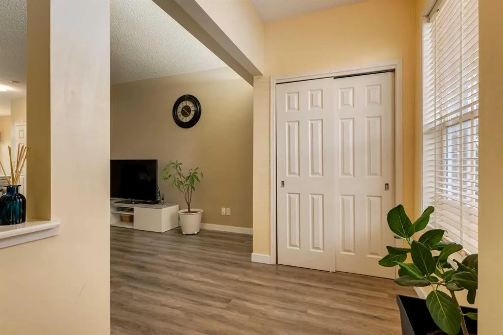 29 Springborough Boulevard SW, #7