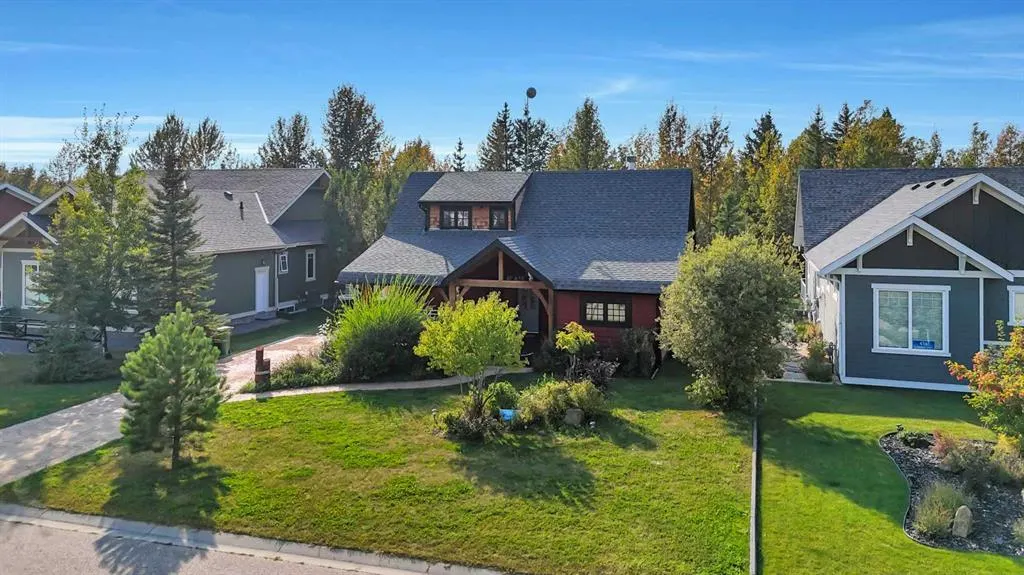 460 Summer Crescent