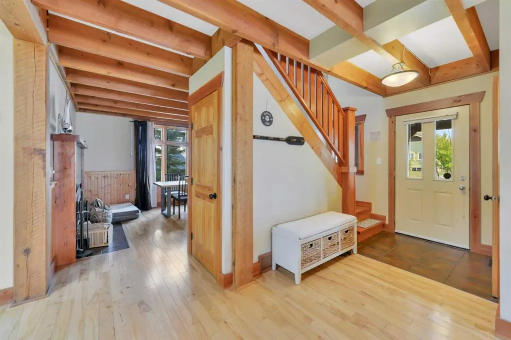 460 Summer Crescent