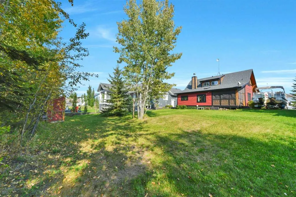 460 Summer Crescent