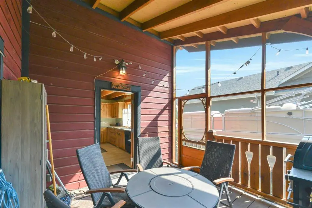 460 Summer Crescent