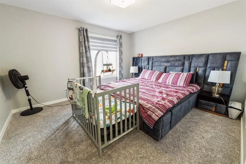 428 Chinook Gate Square