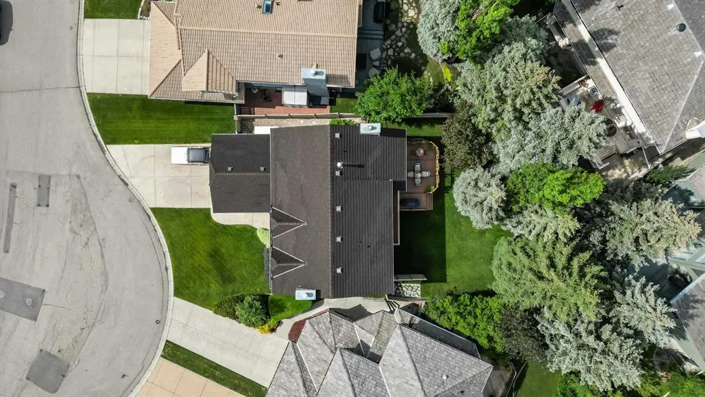 163 Woodhaven Crescent SW